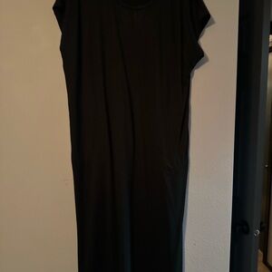 Elegant Black Maxi Dress